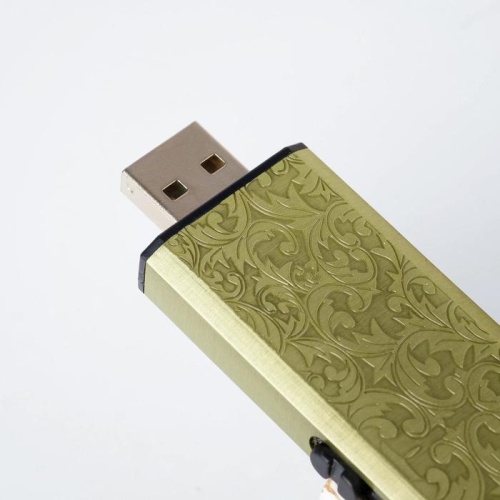 Зажигалка электронная  Узор  спираль, USB штекер, 8х2,5х0,7 см, золото №1 фото 2